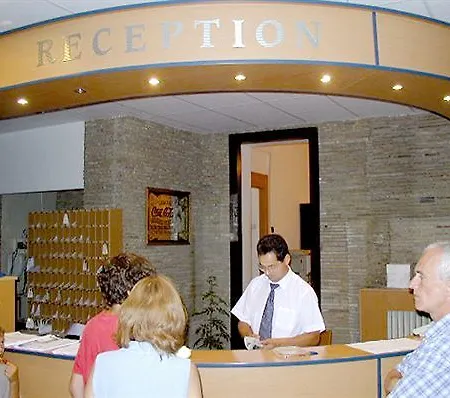 Hotel Club Aliga Retro 3*